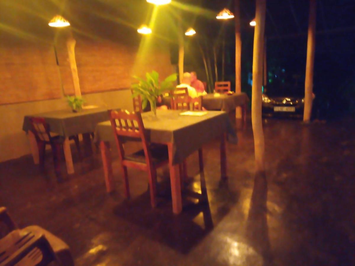 Sansala Guesthouse & Restaurant Тангале Екстериор снимка