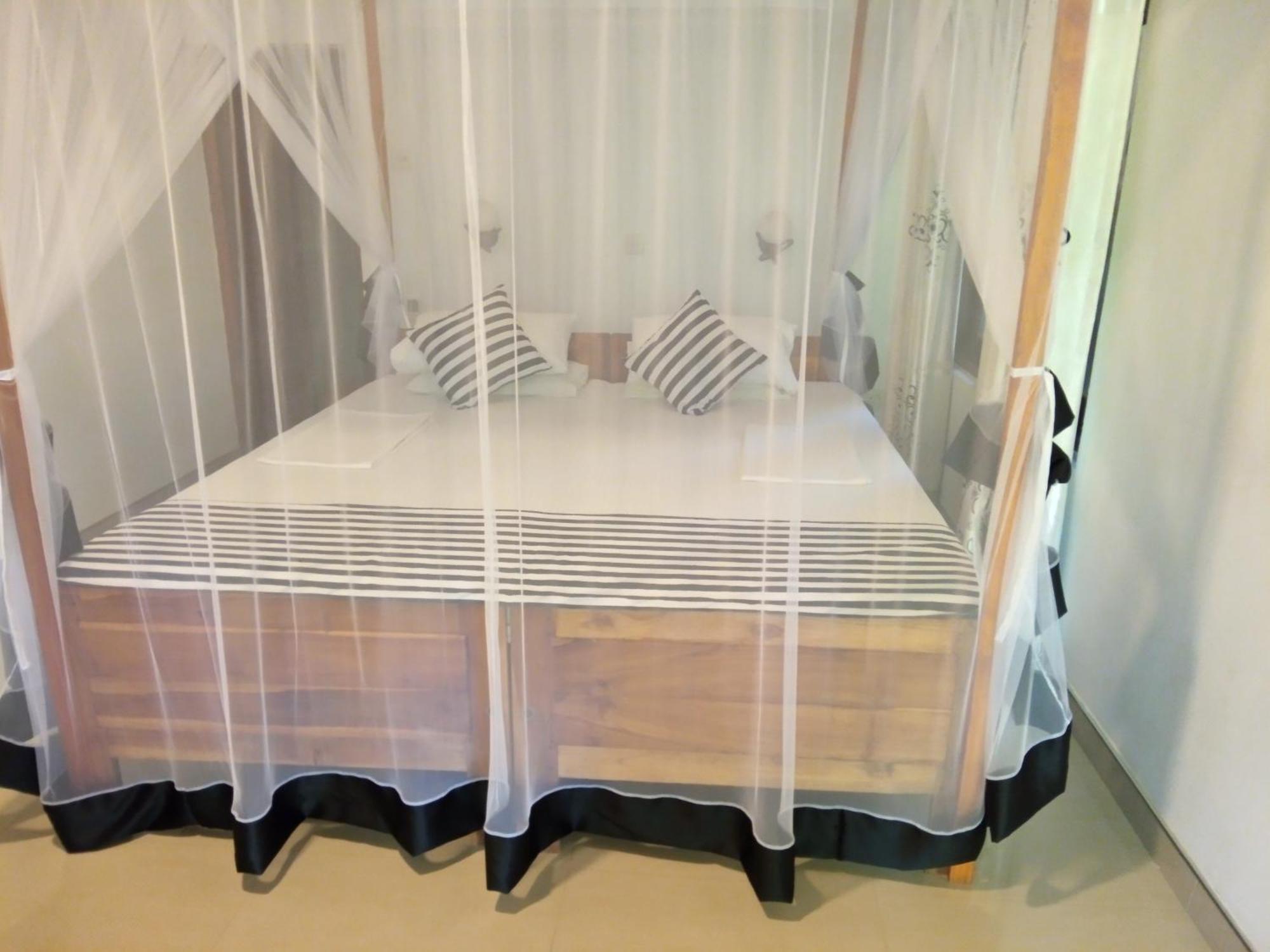 Sansala Guesthouse & Restaurant Тангале Стая снимка
